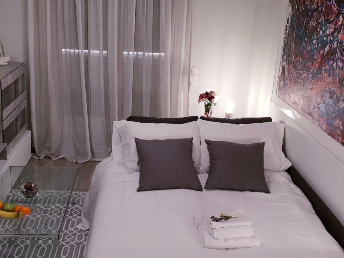 Beautiful Brand New Apartment Seaside Афіни Екстер'єр фото