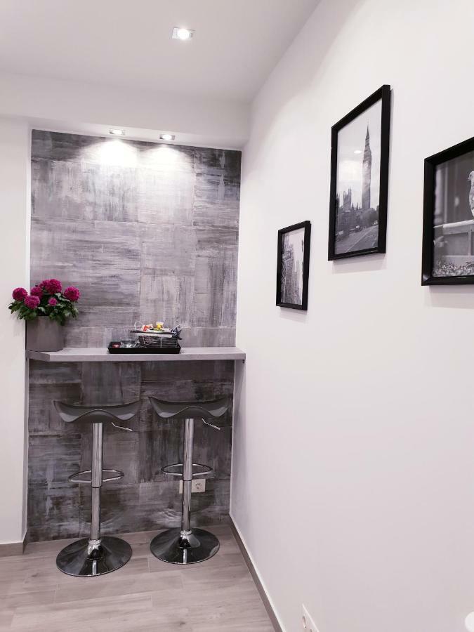 Beautiful Brand New Apartment Seaside Афіни Екстер'єр фото